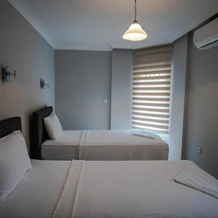 Fethiye Oeluedeniz'De Dag Ve Doga Manzarali Lueks Villa A1 Fethiye