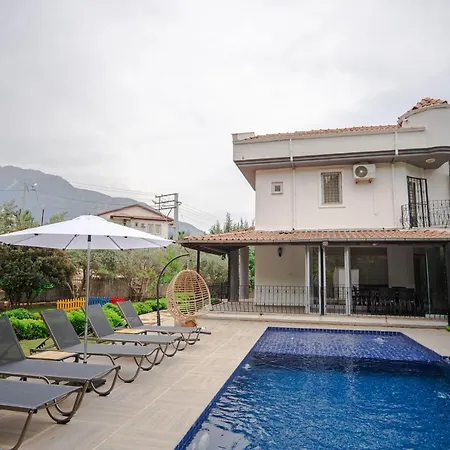 Fethiye Ölüdeniz'de Dağ ve Doğa Manzaralı Lüks Villa A1 * Fethiye